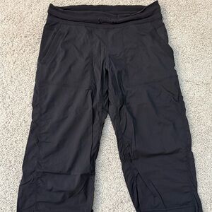 Lululemon Dance Studio Mid-Rise Cropped Pant, Size 8